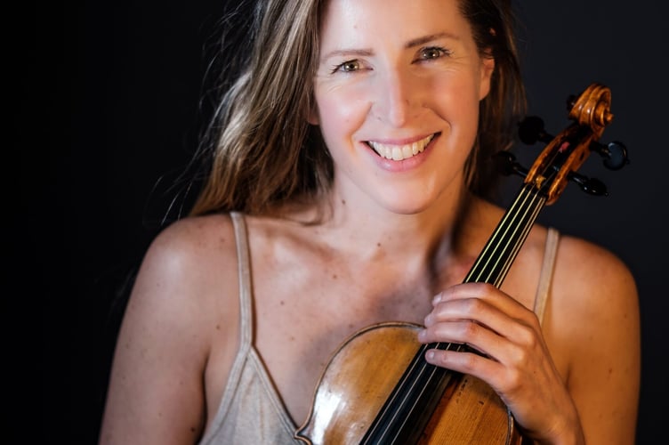 Philippa Mo.