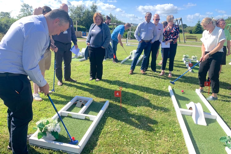 Business club members enjoying the golf and networking at the Little Harbour hospice. (Picture: CHSW)