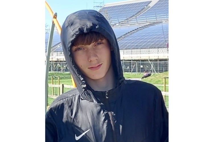 Police are appealing for the public’s help to locate 16-year-old Alex Hendry