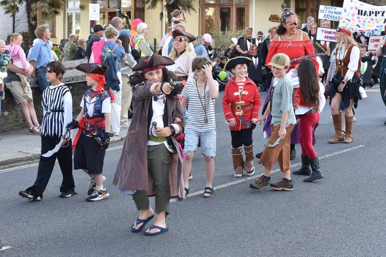 Crowds lined the streets of Looe for the annual carnival procession (Picture: Jon Harris Photography)