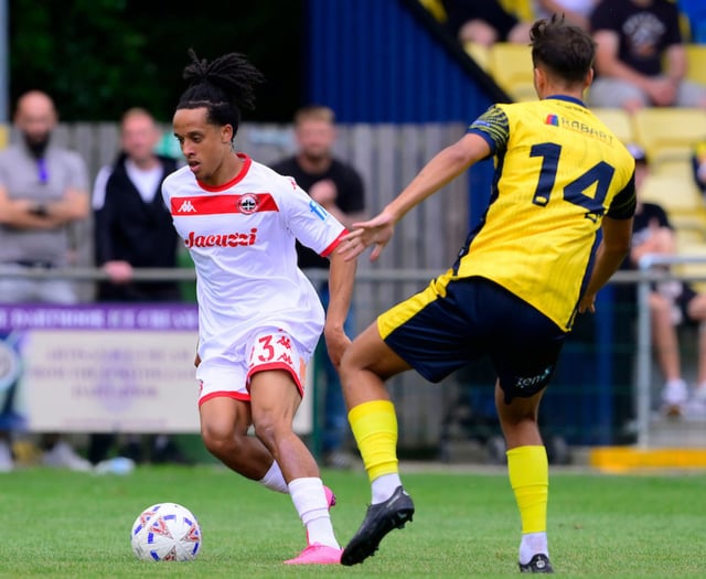 Starkie and Taylor join Truro on one-year deals