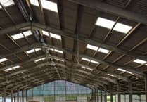 Future farm vets get practical experience at Penbode Vets