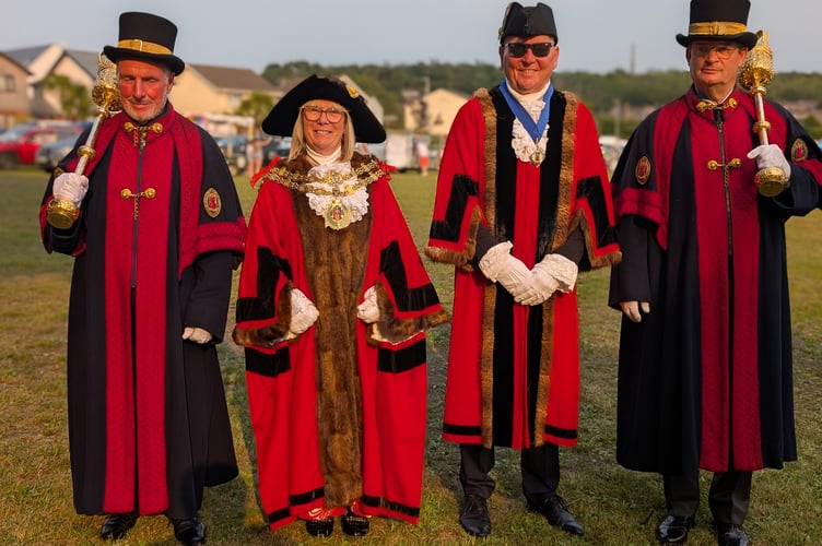 The mayoral party at the 2025 Bodmin Carnival. Centre is the mayor of Bodmin, Cllr Liz Ahearn accompanied by the deputy mayor, Cllr Mike Barbery. (Picture: Aaron Greenaway/Tindle)