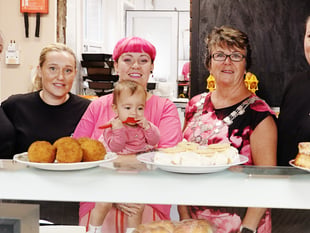 Mayor among first to visit new bakery
