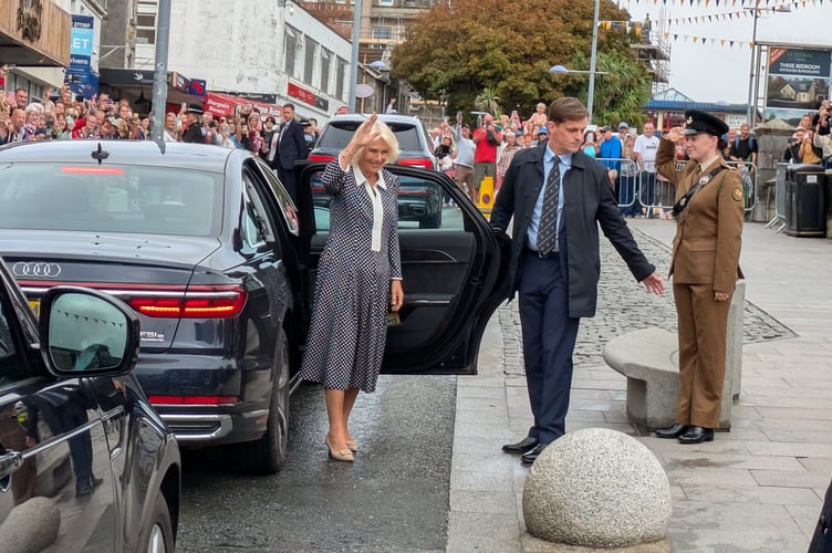Hundreds of people welcomed the Queen to Newquay (Picture: Warren Wilkins)