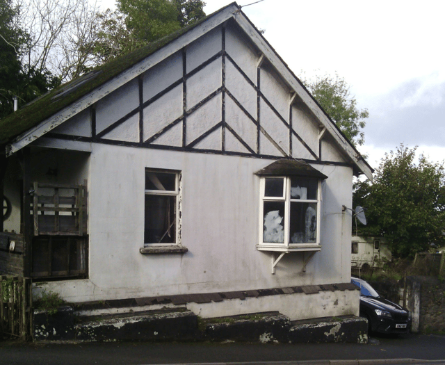 Planning: Council refuses replacement of workshop and windows 