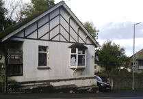 Planning: Council refuses replacement of workshop and windows