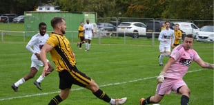 Unbeaten Torpoint go top after five-star show at Nailsea
