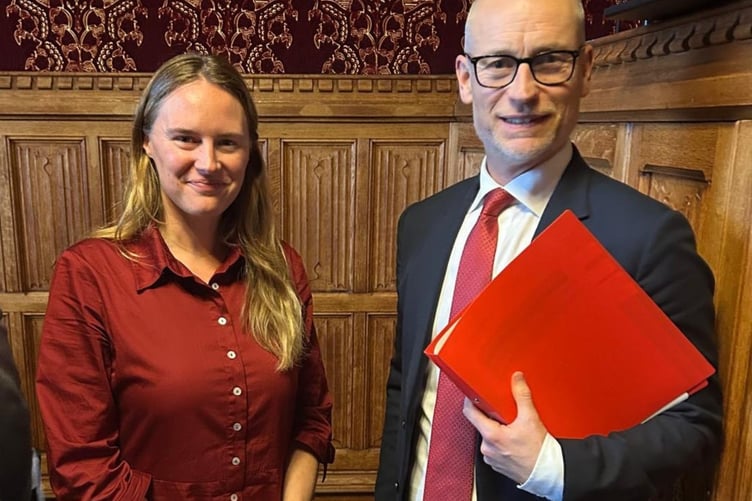 Anna Gelderd and Health Minister