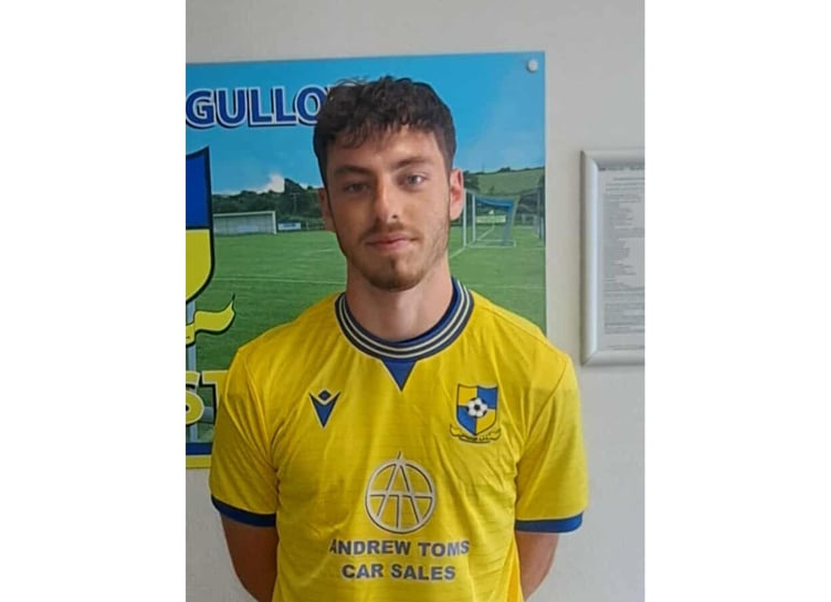 Sam Eccleston, Sticker.