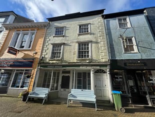 Property in heart of Liskeard to go under the hammer