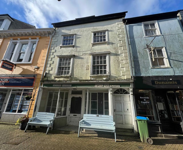 Property in heart of Liskeard to go under the hammer