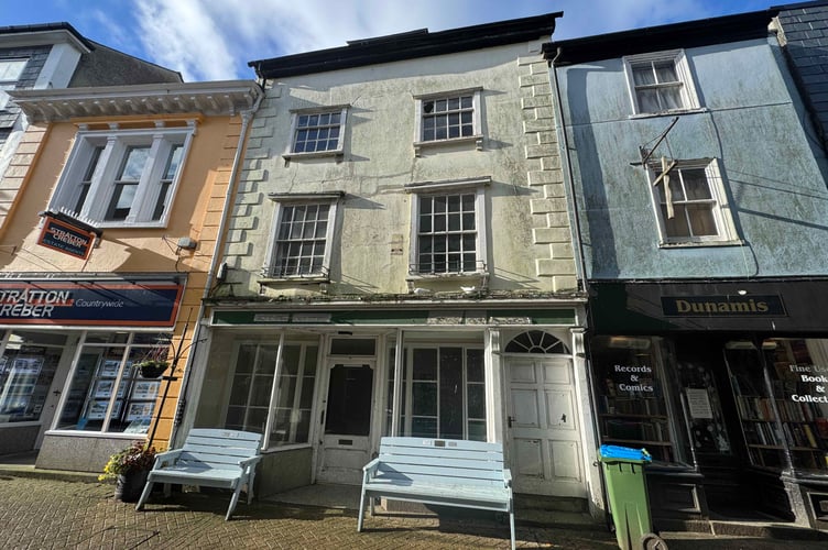 The property in Fore Street Liskeard has a freehold guide price of £60,000-plus