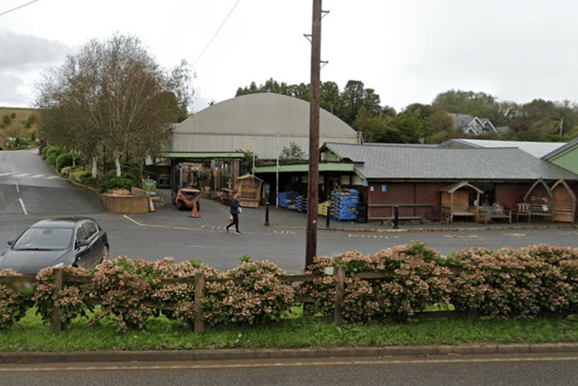 Garden centre brightens up Christmas for local hospice