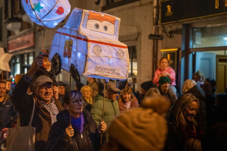 The streets of Looe were lined with people as the lantern parade made its way to the seafront (Picture: James Kingham Photography)