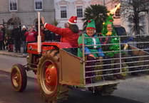 Festive tractor run a big success for Liskeard Young Farmers