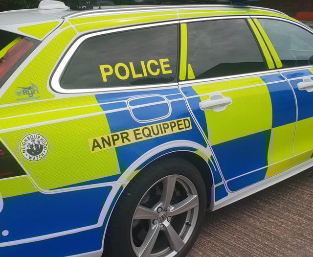 Police investigate two burglaries in one night in town