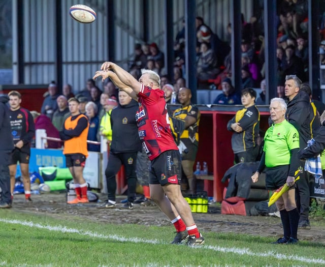 Reds secure bonus-points despite late defeat at Lymm