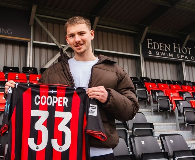 Mansfield defender Cooper joins Truro City on loan