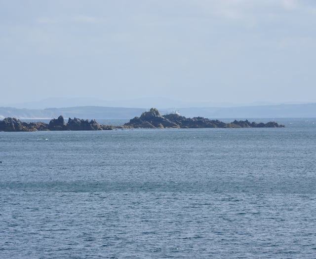 Henwyn tyller/Place names: The Manacles 