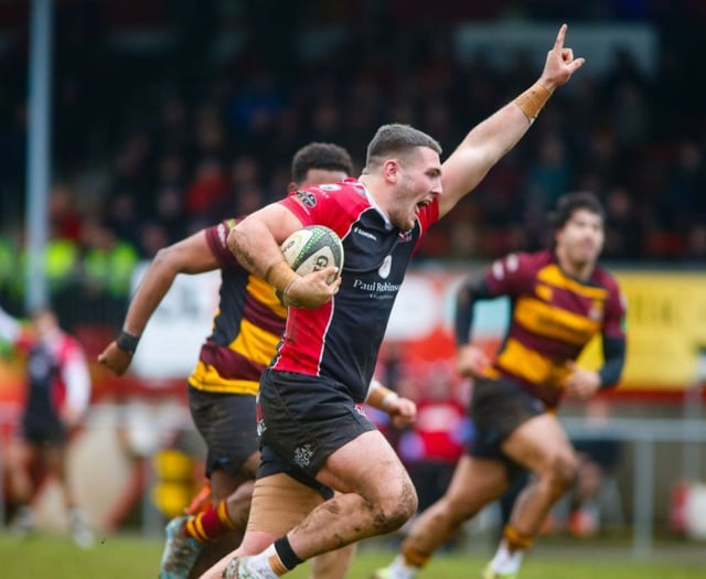 Moody's quadruple helps Pirates return to winning ways