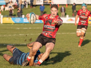 Redruth stung late on in defeat at Hornets