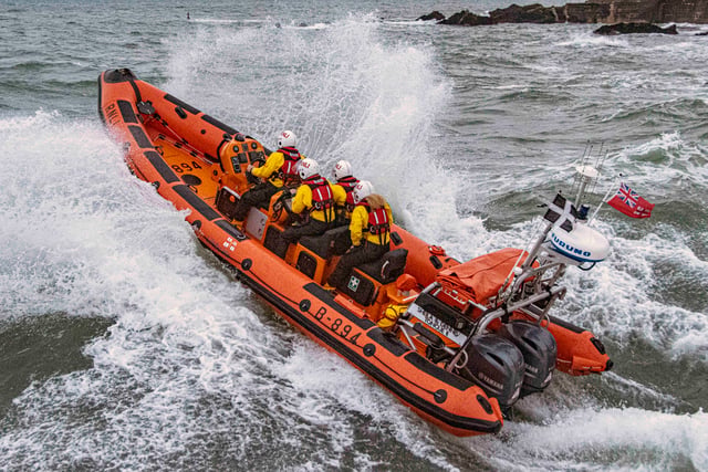 Overturned vessel sparks RNLI response 