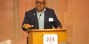 Inspirational speaker to give free community talk