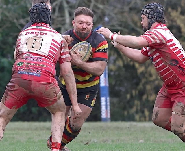 Saltash's late woes continue as Paignton snatch victory