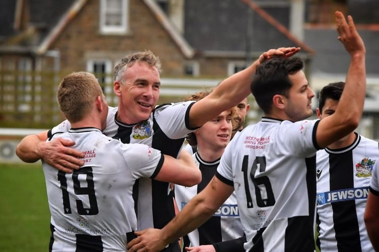 Penzance v Teignmouth.