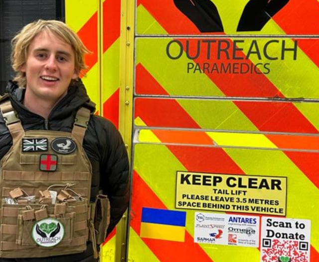 Cornish paramedic fulfils dream thanks to university scholarship