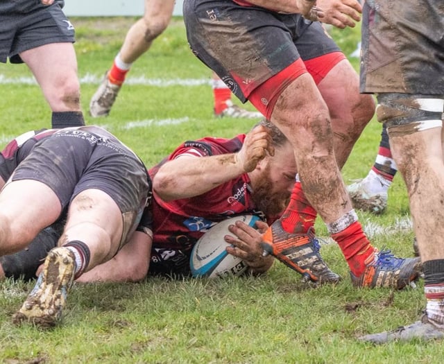 Cowan-Dickie's brace secures Reds comeback draw at Barnstaple 