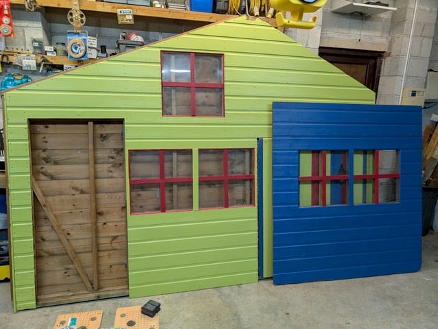 Colourful new playhouse set to delight Looe primary pupils