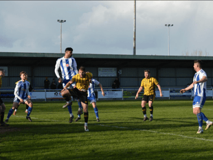 Torpoint miss out in battle of the top two