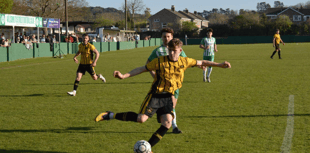 Damerell at the death as Torpoint snatch all three points