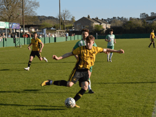 Damerell at the death as Torpoint snatch all three points