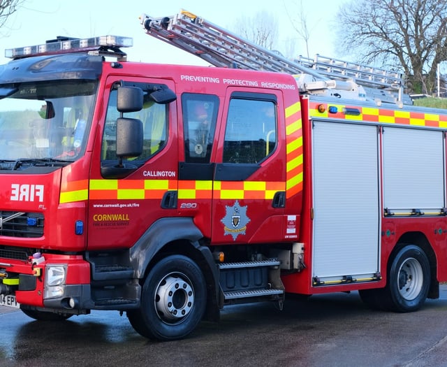 Fire crews battle blaze at Stoke Climsland barn