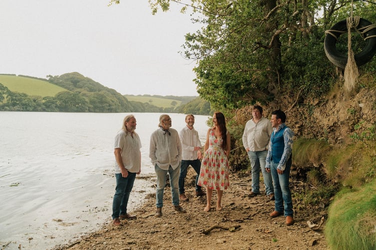 Peter Knight of Steeleye Span and John Spiers of Bellowhead return to Cornwall with The Gigspanner Big Band.