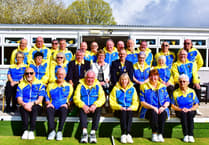 Bowling club welcome town mayor to start new outdoor season