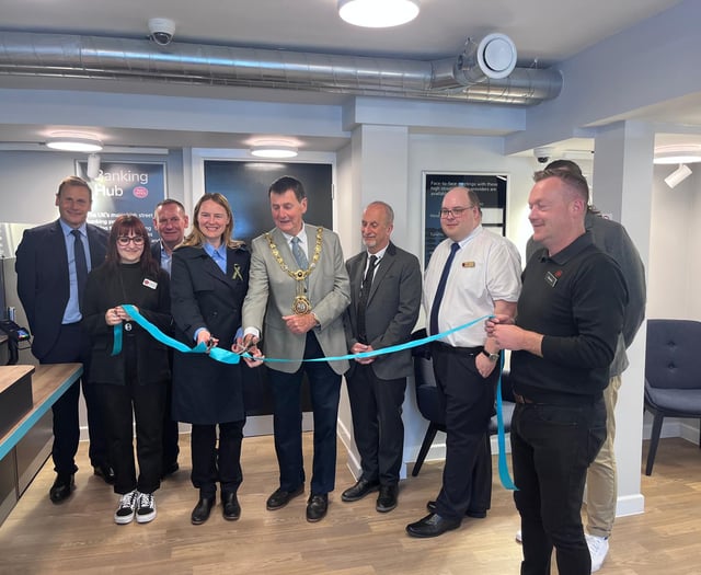 Cash services return to Looe with opening of new banking hub