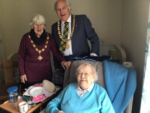 Mayor joins in Audrey's birthday celebrations in Saltash
