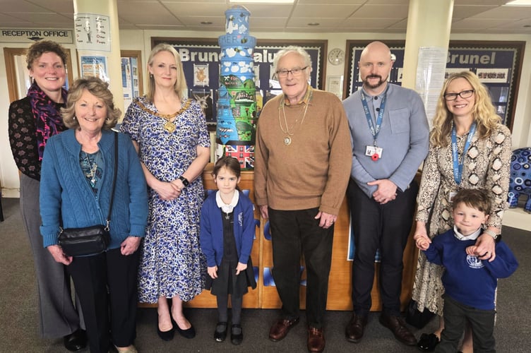Pupils at Brunel Primary and Nursery Academy have completed the decoration of their “Little Light” sculpture for the St Luke’s Guiding Lights Project, with the artwork sponsored by Saltash town council in memory of former casual caretaker Grahame O’Donoghue