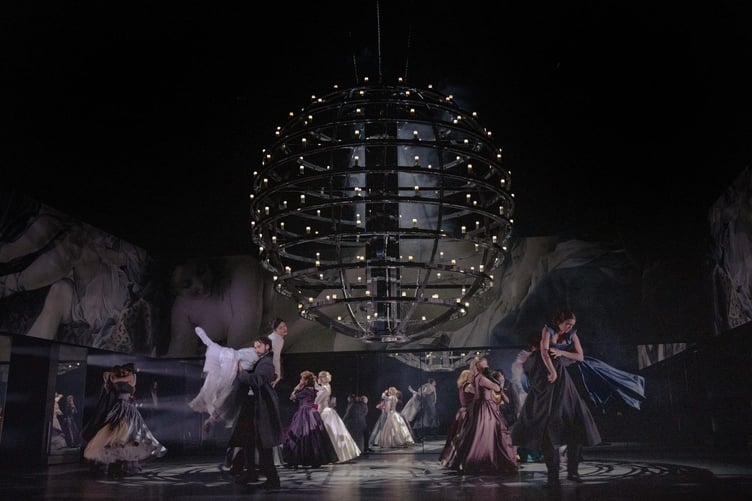 The cast in Les Liaisons Dangereuses. Photo by Sarah Lee.