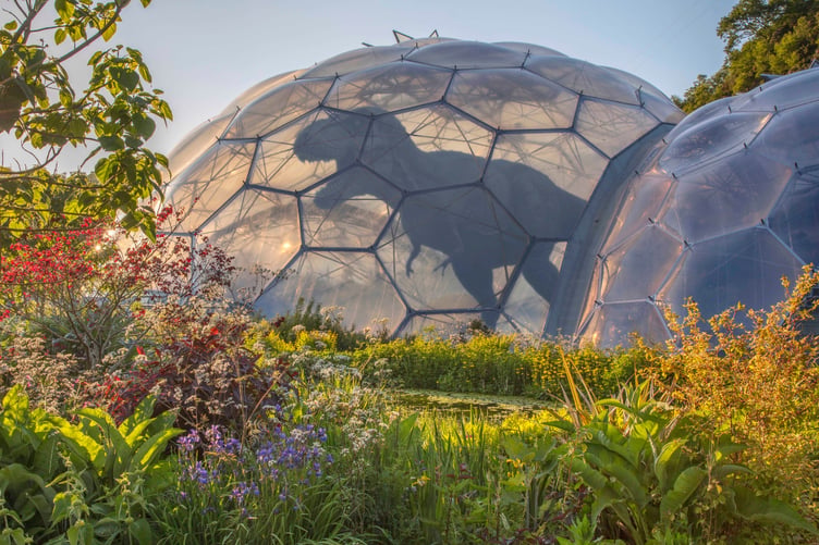Dinosaurs Return with 40ft T-Rex.