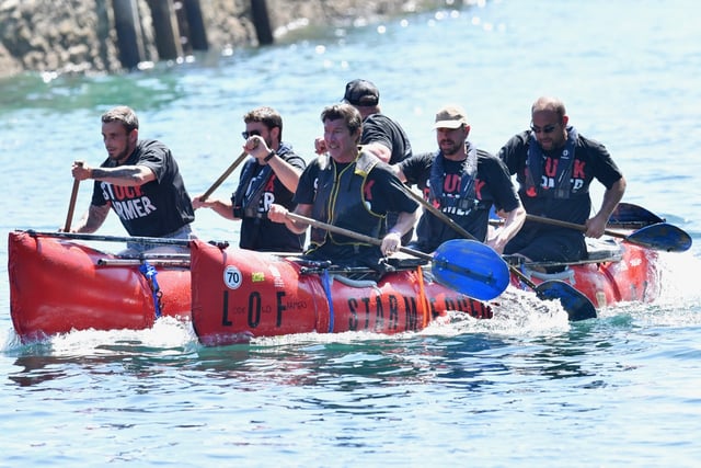 Over £2,600 raised for Looe RNLI after raft racers take the plunge