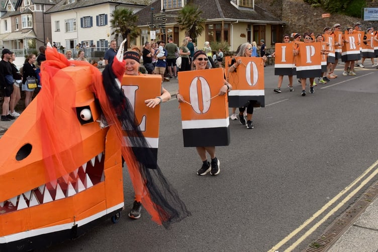 Looe Carnival 4.