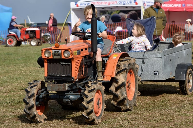 Youngsters enjoy their day out at the Great Trethew Vintage Rally at Horningtops (Picture: Jon Harris Photography)
