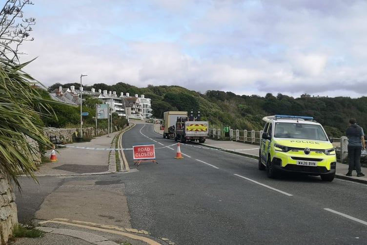 The road leading to Pendennis Point in Falmouth has been closed while a multiagency team work to detonate a WWII bomb found in the bay