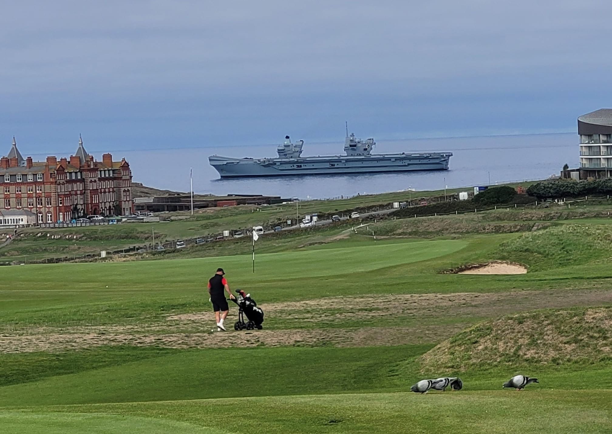 People left awestruck after nation’s flagship aircraft carrier visits ...