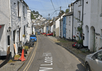 Warning that parked cars could be towed away during resurfacing work in Looe